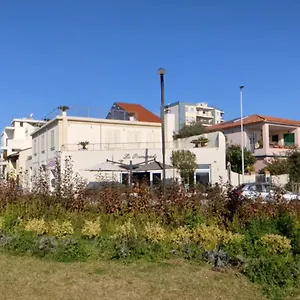 Guest house La Promenade &, Olbia